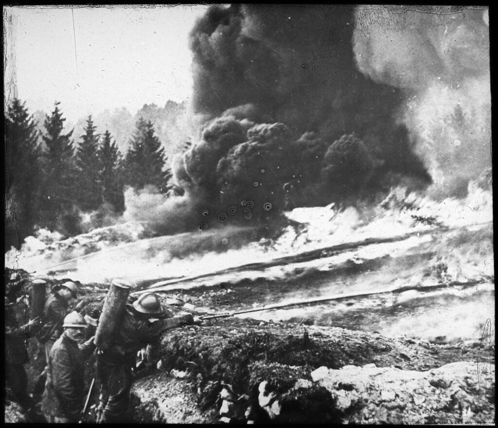 french-soldiers-make-gas-and-flame-attack-on-german-trenches-in-world-war-i